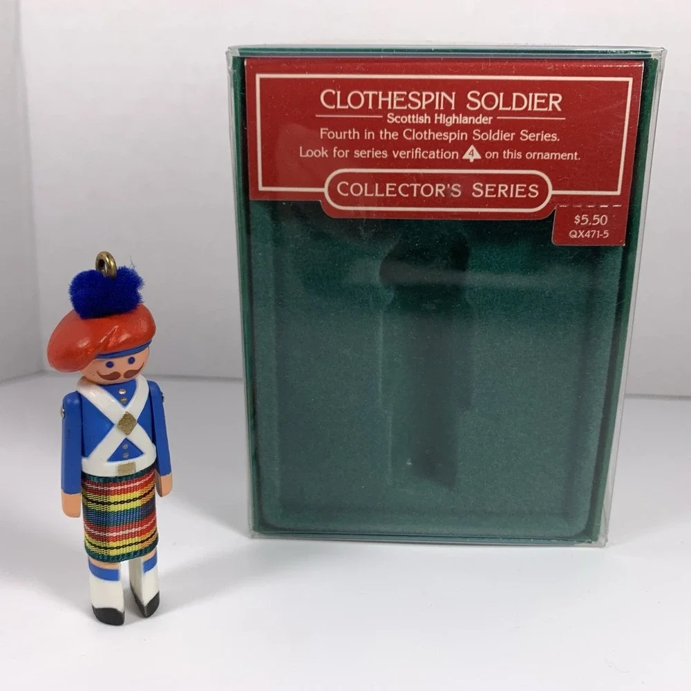 Hallmark 1985 Collector's Series Clothespin Scottish Highlander Soldier Ornament